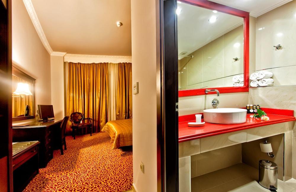 Kouros Hotel Dráma エクステリア 写真